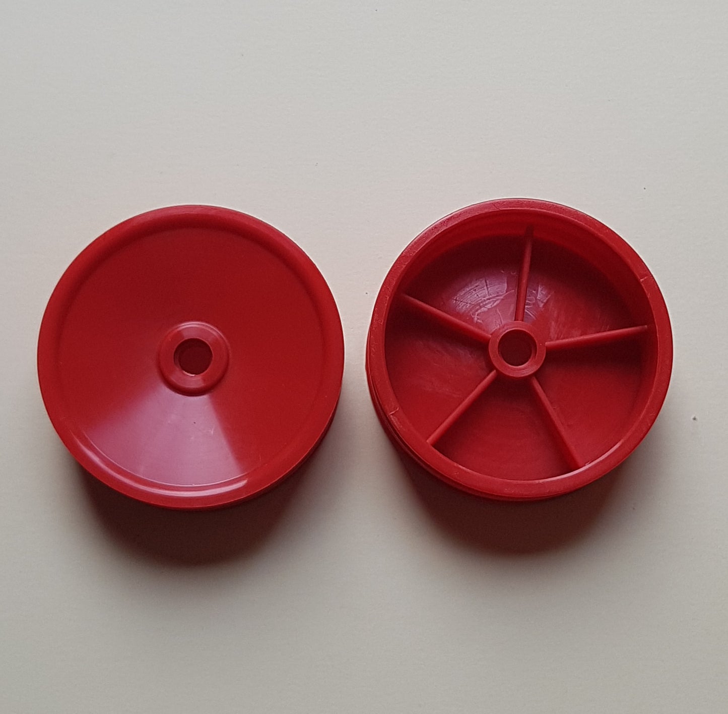 T11R Meteor Late Front Wheel in Red (Pair)